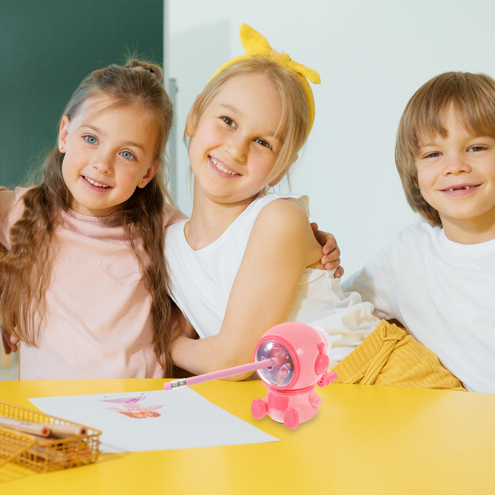 

Portable Handheld Pencil Sharpener Cartoon Style Plastic Metal Practical School Classroom Use Pencil Sharpeners