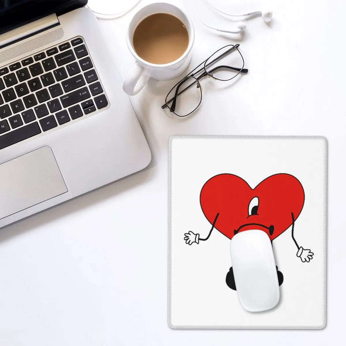 Un Verano Sin Ti Bad Bunny Mouse Pad Gamer PC Laptop Mats Keyboard Computer Gaming Office Accessories Desk Mat 7x9 in 22x18 cm