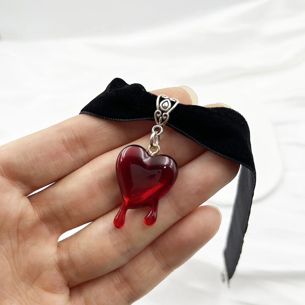 Y2K Dropping Blood Heart Choker Necklace Black Velvet Red Heart Pendent Choker Vampire Jewelry Gift For Women