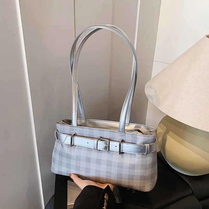 

Корейская версия нишевой портативной сумки Boston в иностранном стиле, женская летняя сумка 2025, новая высококачественная повседневная сумка через плечо подмышками