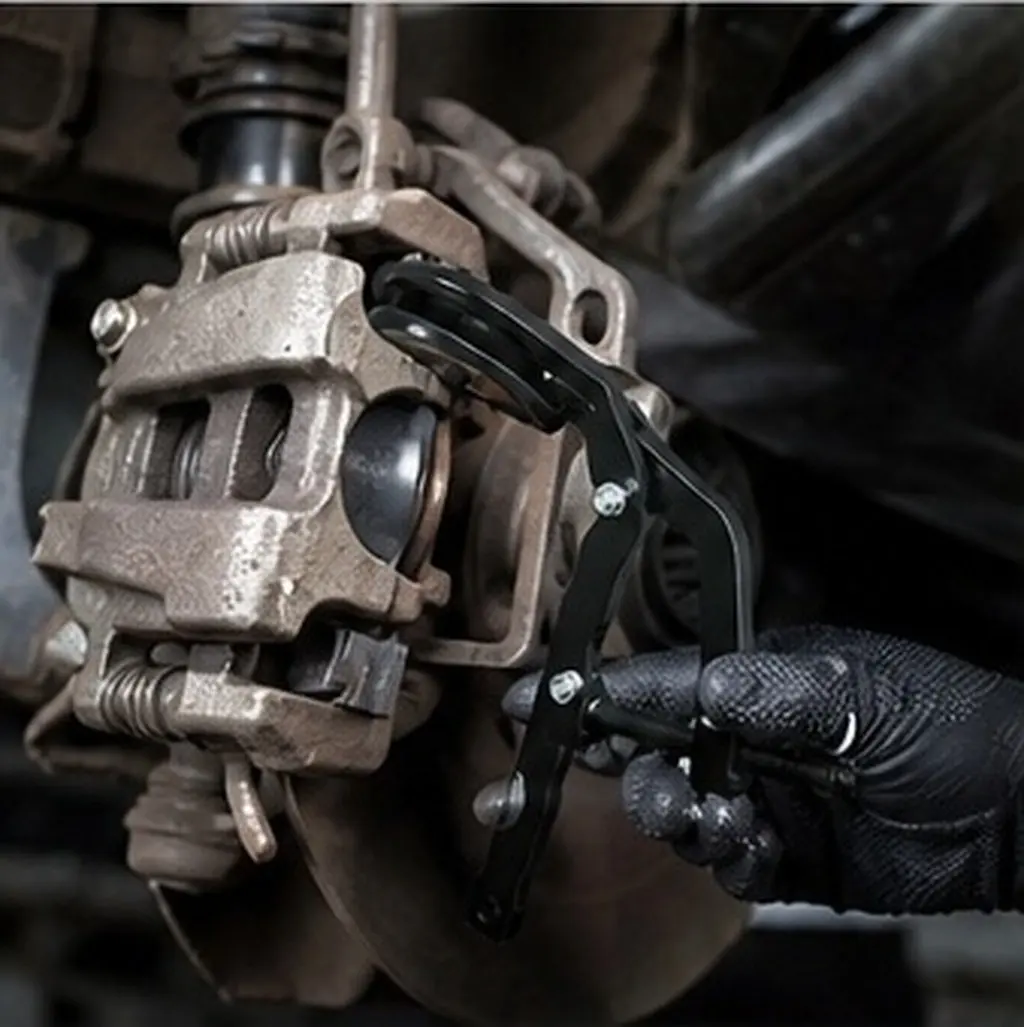 Brake Pad Spreader Tool Caliper Piston Reset Wrench for Rear Disc Brake Repair Universal Automotive Caliper Press Ratcheting