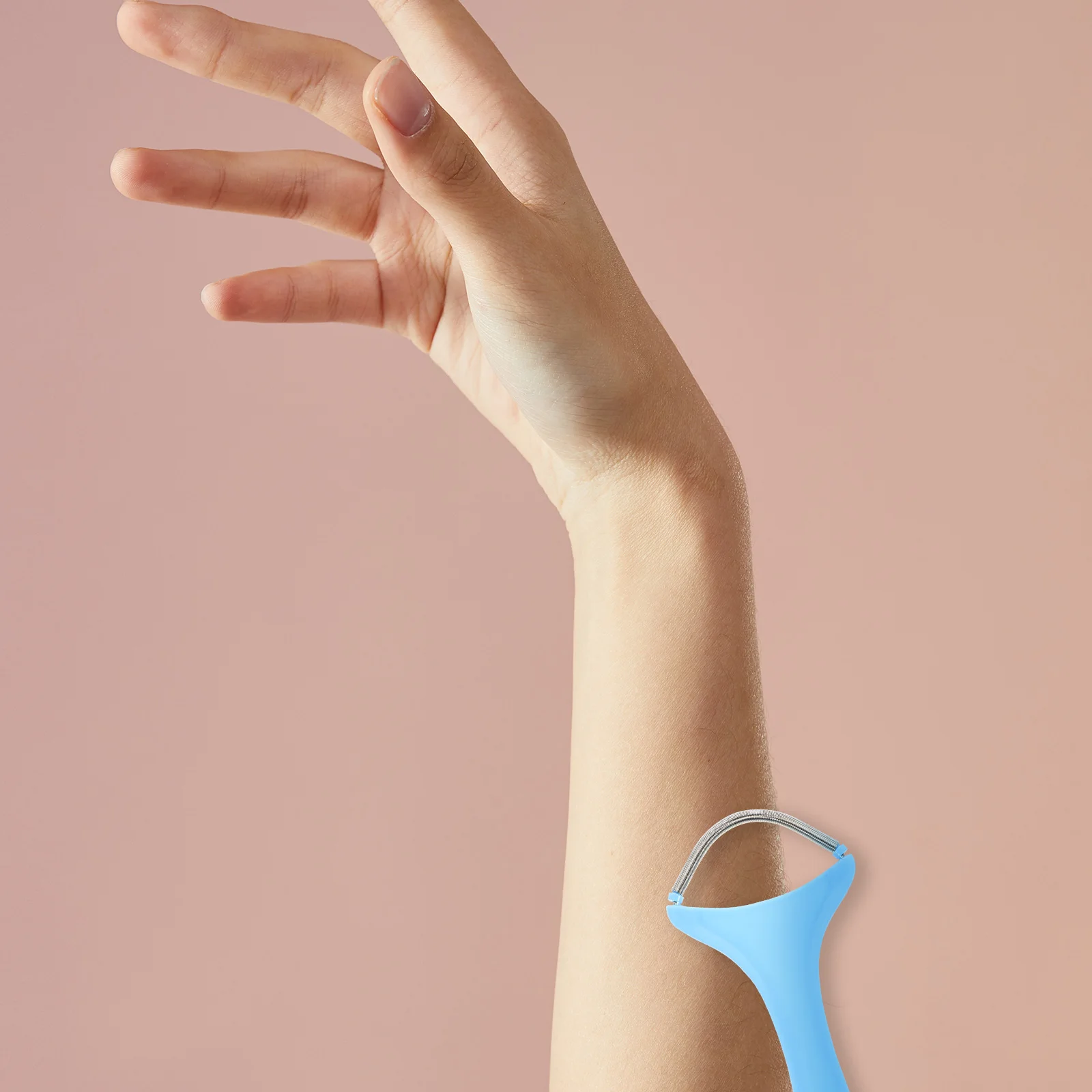 คู่มือ Facial Hair Remover เครื่องโกนหนวดฤดูใบไม้ผลิสีสุ่มการออกแบบเกลียวเดี่ยวเครื่องกําจัดขนแบบพกพาสําหรับหน้าผากแก้ม Lip Chin ปลอดภัย