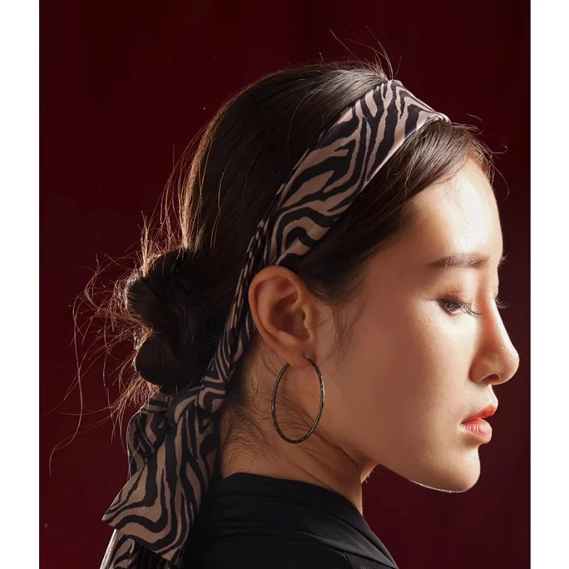 カスタマイズされたラテンダンスの頭飾り社交モダンダンスパフォーマンスヘアアクセサリープロのヘアスタイリングコンペ