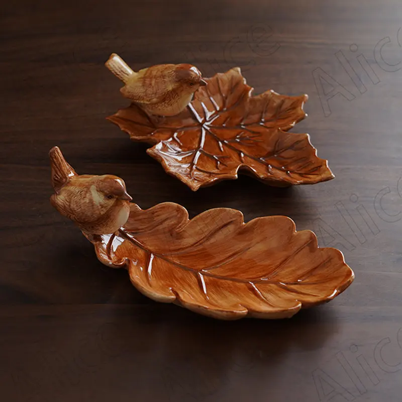 Retro Ceramic Storage Tray Maple Leaf Shape  Dessert Organizer Hand Painted Craft Bird Decorative Home Jewelry Organizer