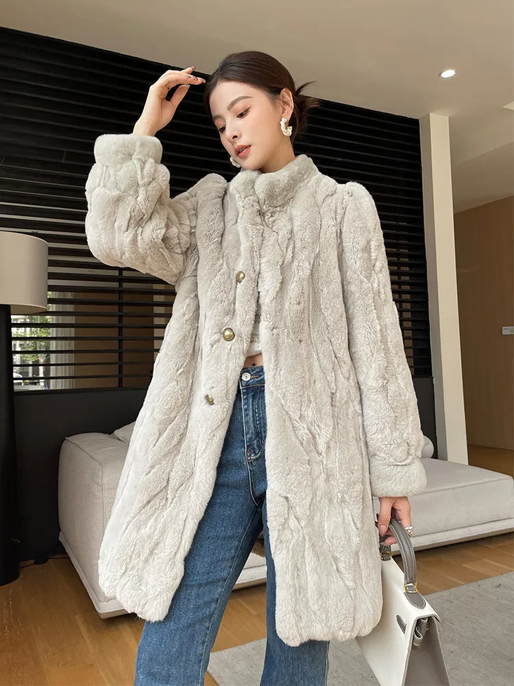 لشتاء 2025، معطف فرو أرنب متوسط الطول مستورد جديد مع فرو متكامل للنساء