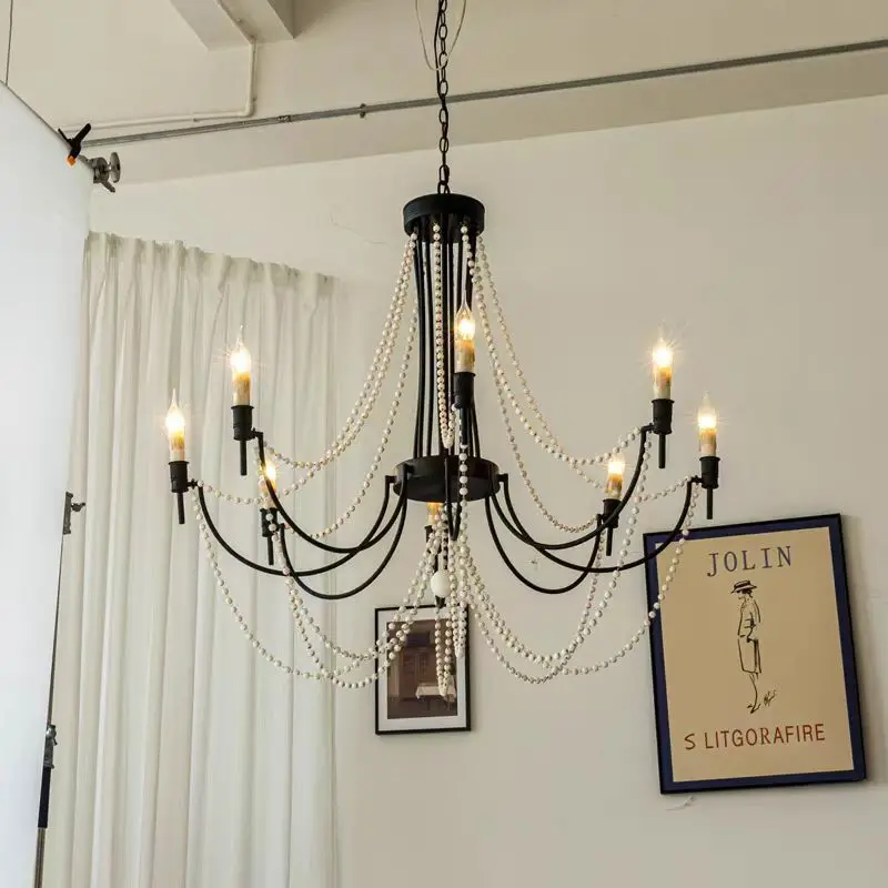 The rustic minimalist creative wrought iron wooden bead chandelier in the restaurant,the personalized lamps in the shopping mall