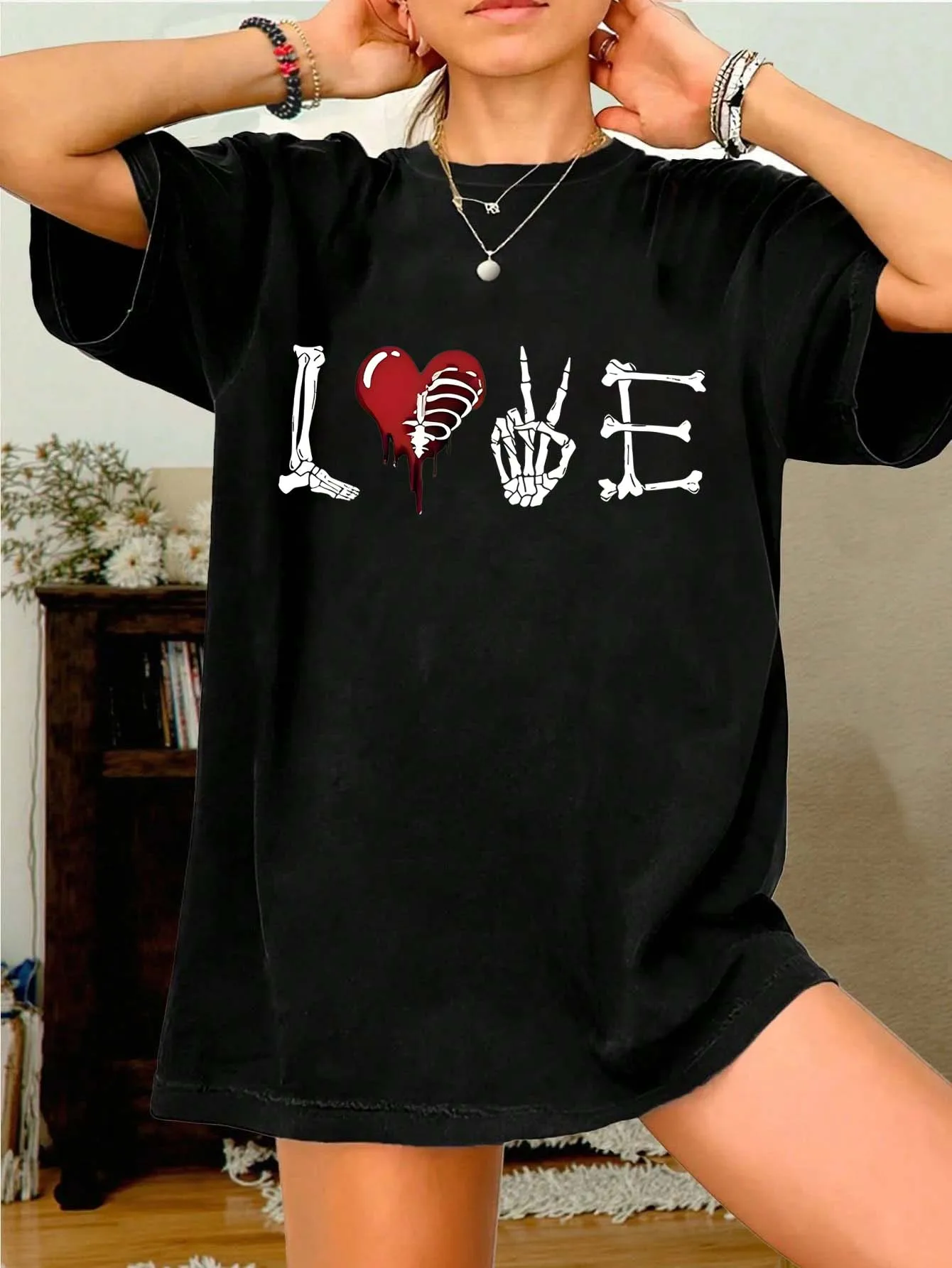 

Стильный модный свободный топ со скелетом и любовным мотивом больших размеров