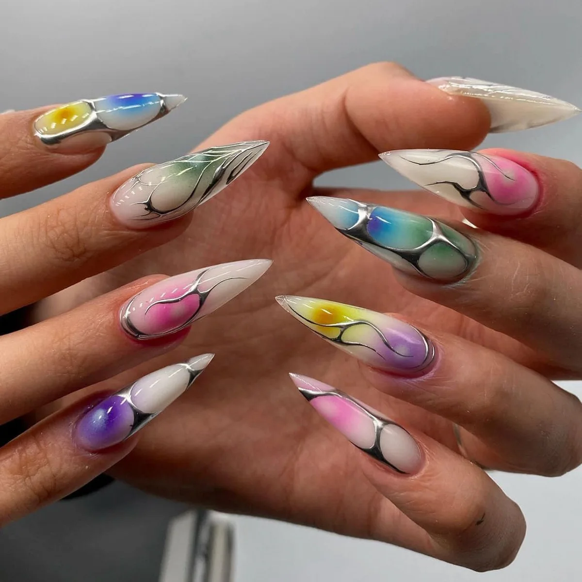 24Pcs Long Almond Stiletto False Nails Silver Base Ivy Design Press on Fake Nails Finished Simple Wearable Stick on Nail Tips
