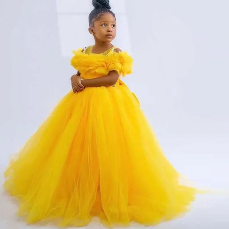 Vintage Yellow Ball Gown Flower Girl Dresses Sheer Neck Kid Birthday Party Dress Costumes Gowns