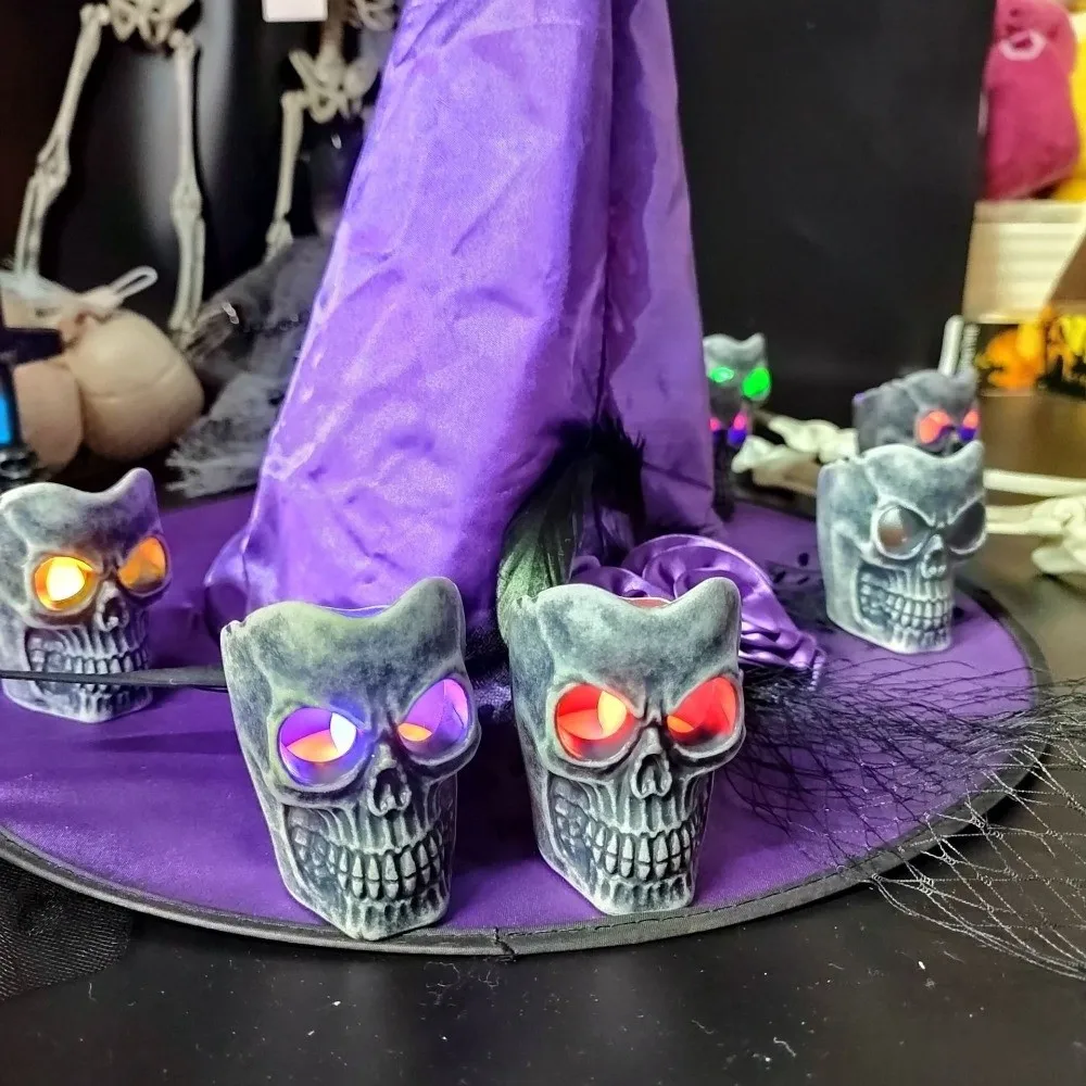 

Electronic Skull Lamp with Gradient Color Glowing Reusable Skull LED Light Festival Colorful Luminous Halloween Decoration