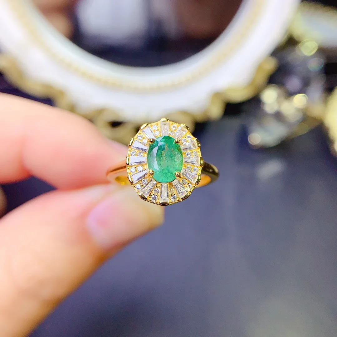 

Designer Design Exquisite Natural Emerald S925 Silver Ring A Truly Elegant and Memorable Gift for Your Special One