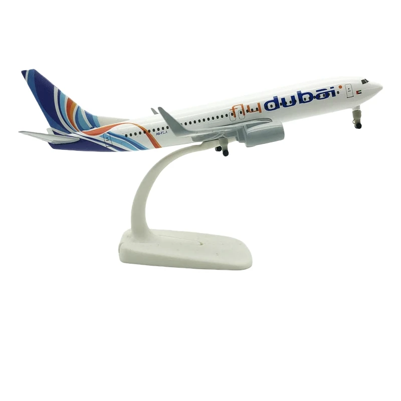 20cm Dubai B737 Airlines modelo Boeing 737 motor doble Jet Die-Casting aleación Metal avión de juguete con soporte de tren de aterrizaje