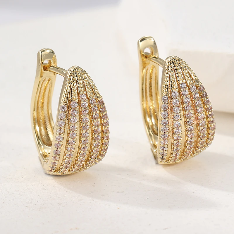 Exquisite goldfarbene, fünfreihige Ohrringe mit eingelegten Zirkonia-Steinen für Damen, modische Verlobungs- und Hochzeits-Ohrhänger. – Detail 4