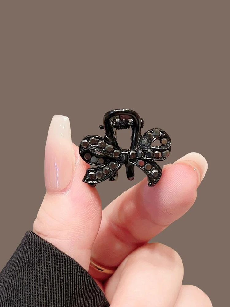 Schwarzer funkelnder Diamant-Schmetterlingsknoten-Haargreifer, französische elegante Frisur-Accessoires, Datum, Dressing, Nachmittagstee, modische Wahl – Detail 6