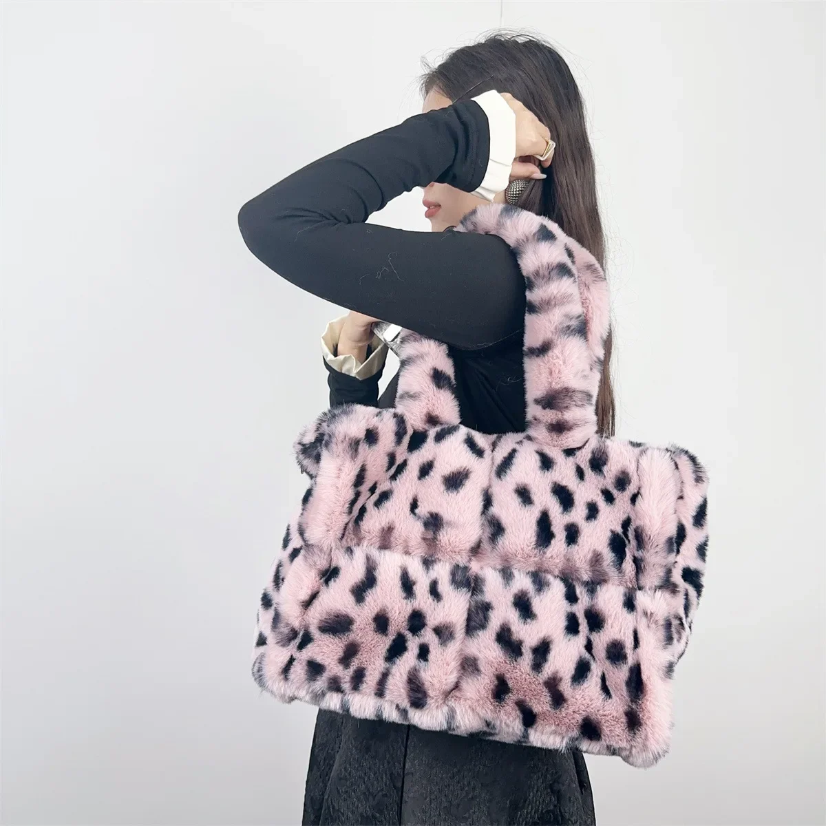 Luxury Leopard Tote Bag Fluffy Faux Fur Bags for Women's Bag Winter Warm Plush Shoulder Crossbody Bags Designer Handbags Shopper