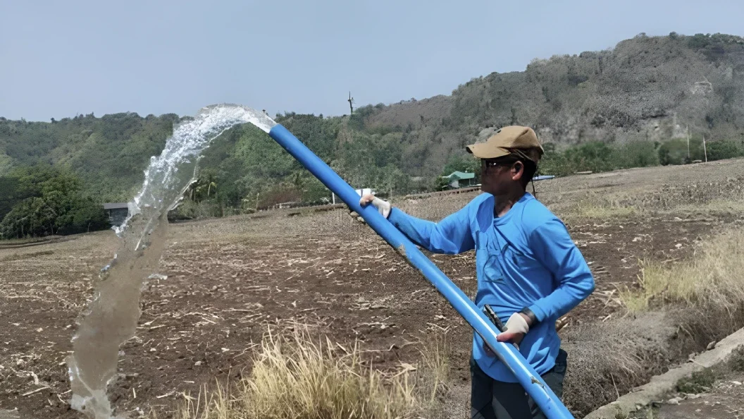 

HZUSUN AC DC 2 л.с. Высокообъемный погружной струйный насос для солнечной энергии, 3-дюймовая труба, мощная сельскохозяйственная система перекачки воды