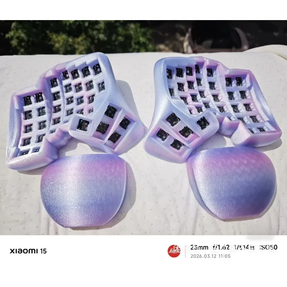 Redox Manuform Wired Split Keyboard Hot Pluggable with Palm Rest Dual Type-C Cable Connection Separate Keyboard Ergonomic VIAL