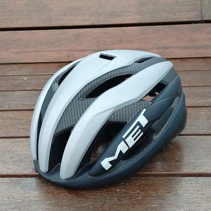 

Ultra-Lightweight Aerodynamic Cycling Helmets for Men and Women Ventilated Safety Helmets for Road and Mountain Bikes