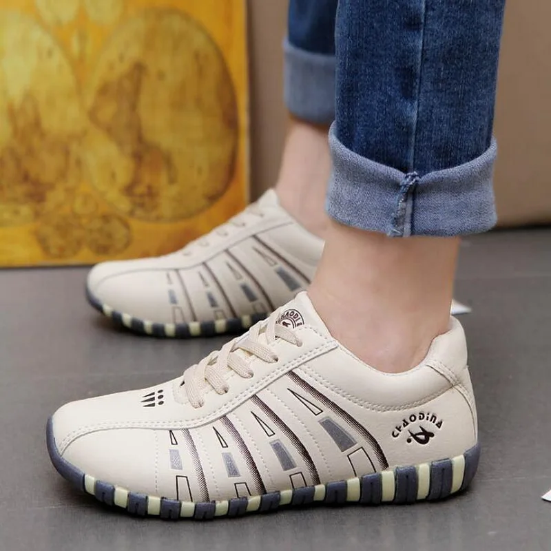 Sepatu Olahraga Sneakers Wanita Sepatu Kasual Lari Berenda Bergaris Fashion Mewah Wanita Musim Gugur Nyaman Ukuran Besar 41