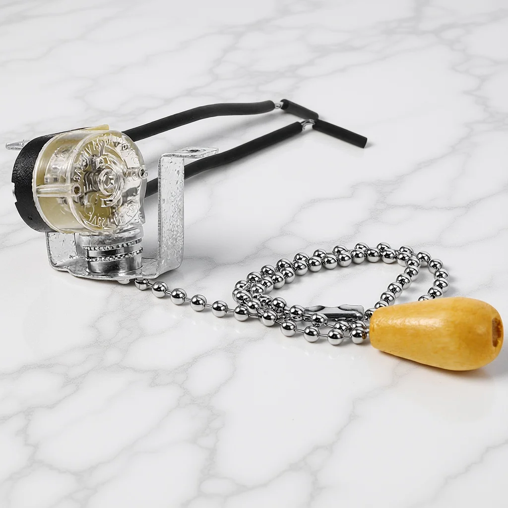 Betrouwbare lichtschakelaar met trekketting voor lamp Stevige constructie Uitstekende isolatieprestaties Geschikt voor badkamer en slaapkamer