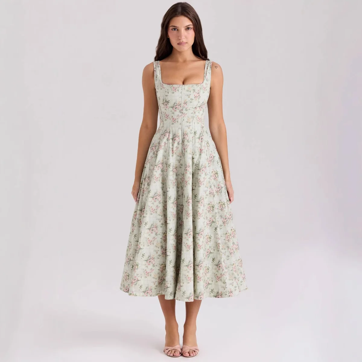 فستان Oligai صيفي أنيق ميدي 2025 وصل حديثًا فستان مطبوع عليه زهور فستان نسائي مثير مشد لعطلة عيد الميلاد