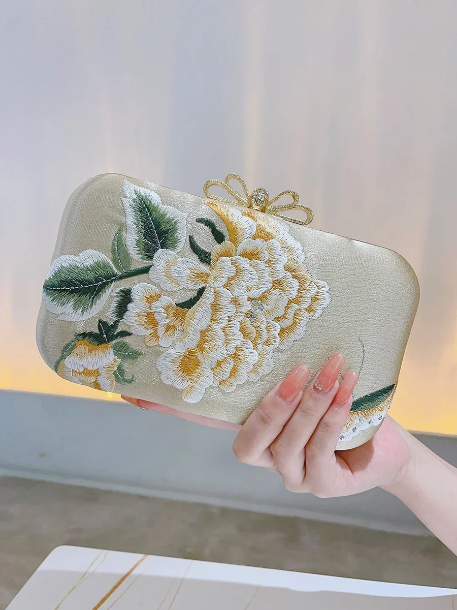 Golden Peony Handbag Cheongsam Handbag Small Square Embroidery Bag Banquet Wedding Bag Clutch Purses For Women Evening