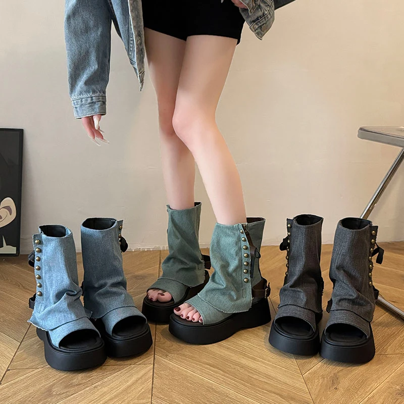 

Женские босоножки на каблуке, лето 2023, новые винтажные ботинки с закатанными ботинками, римские ботильоны из джинсового материала, низкий вырез, модный