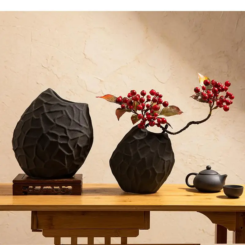 Black Relief Ceramic Floral Vase Porcelain Flower Pots Arrangement Decorative Modern Decor Desk Decoration Crafts Vases