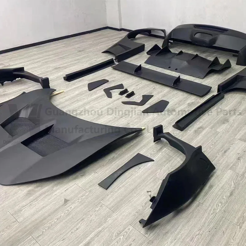 يتم ترقية 458 مع مجموعة الجسم العريضة على طراز LB.