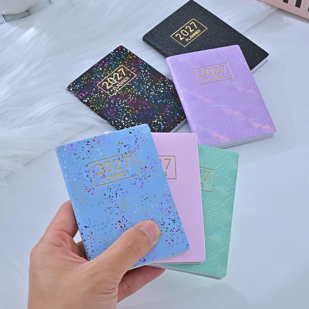 2027 Mini Taschen-Wochenplaner A7 64 Blätter 128 Seiten Holografischer PU-Einband Woche auf Zwei Seiten Tagebuch Kleiner Terminplaner Notizbuch