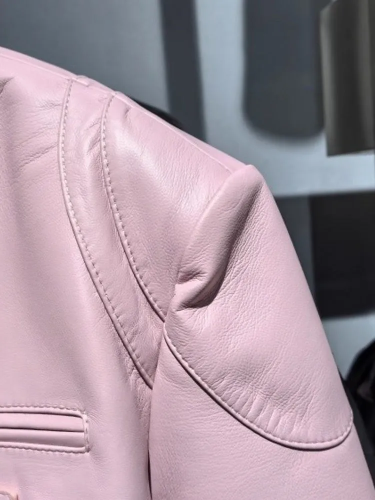 خريف جديد إمرأة الوردي الوقوف طوق جلد الغنم سترة جلدية حقيقية نمط قصير يندبروف دراجة نارية السائق معطف فضفاض صالح سترة