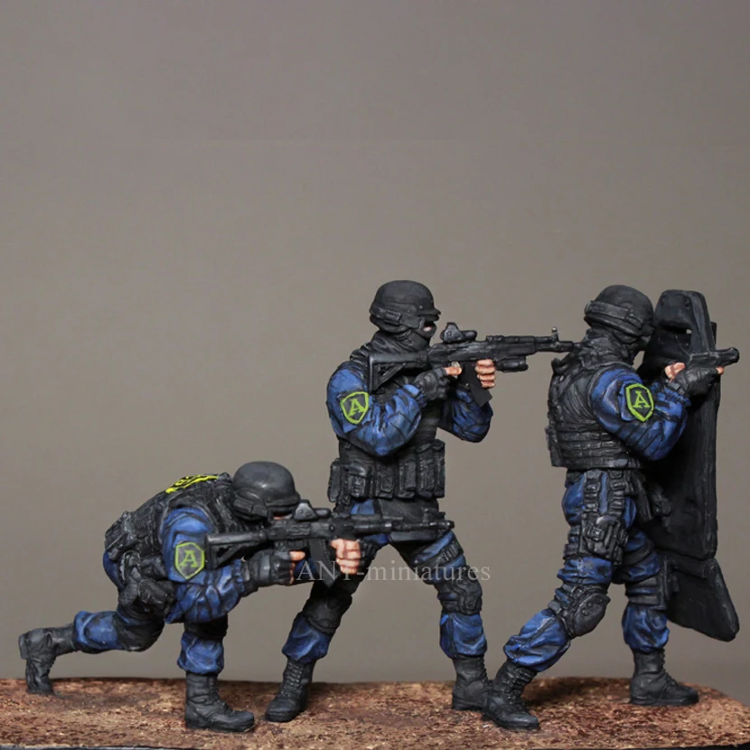 1/35 resin figure unpainted model kit, military theme, special forces (with base), unassembled and unpainted GK