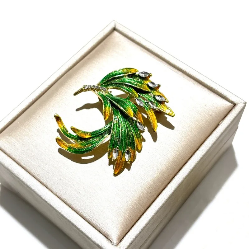 Vintage Enamel Elegant Gradient Phoenix Tail Feather Shiny Broche Chinese Style Brooches for Women Luxury Designer Jewelry