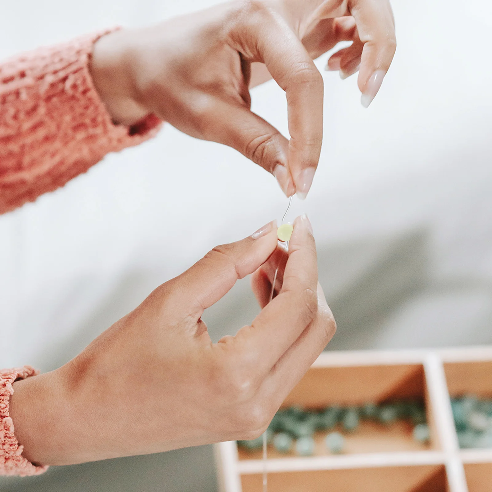 

100Pcs Colorful Luminous Glass Beads for Jewelry Making DIY Crafts Home Decor Glow in The Dark Beads Glass Bead