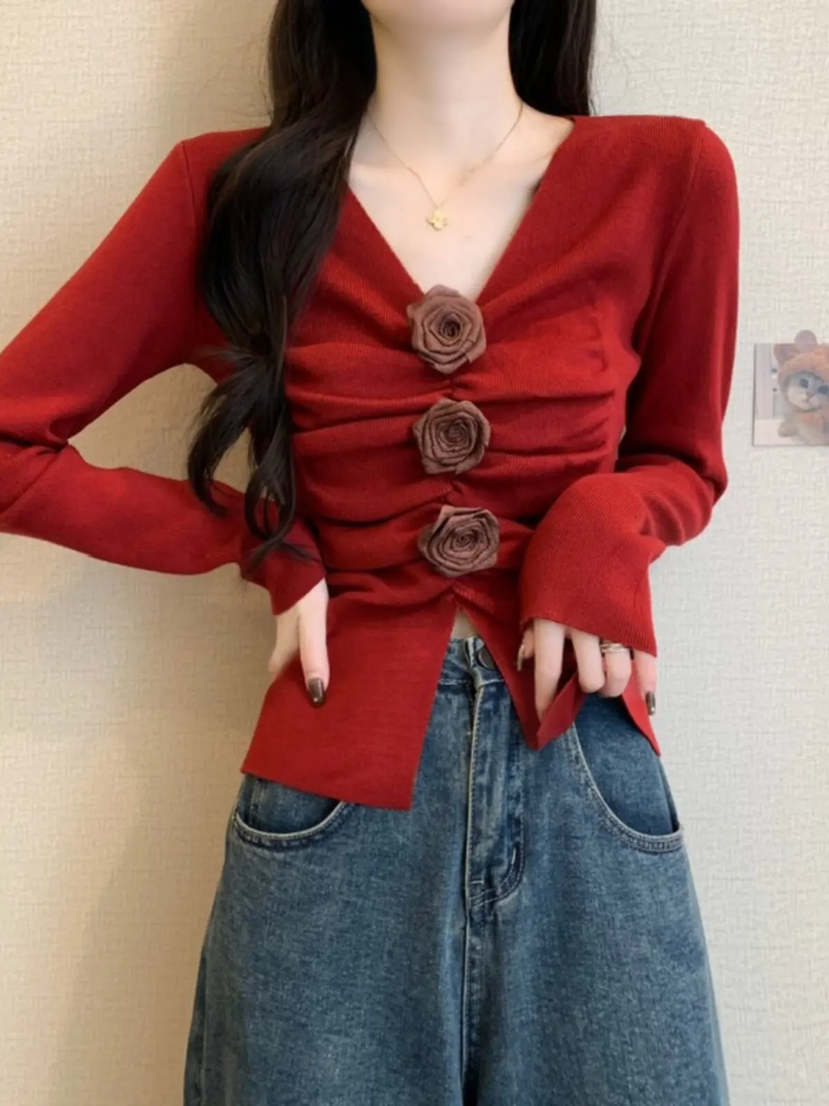 

Spring New Red Rose Knitted Sweater V-Neck Pleated Slim Fit Women's Top Casual Style Long Sleeve Short Length Rose Pattern