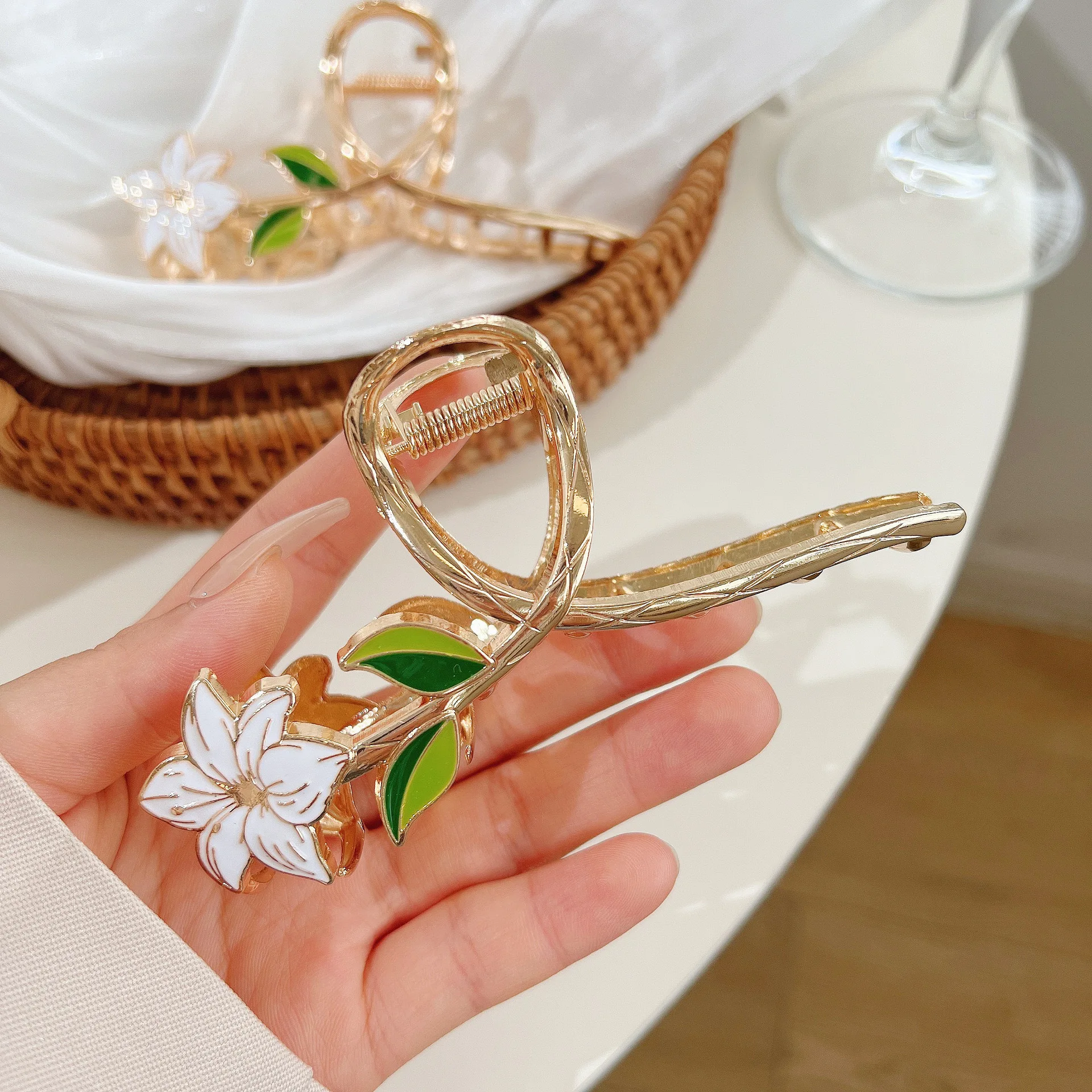 Spring Popular Hand-painted Oil Flower Hair Clip, Sweet and Girlish Temperament, Hair Clip on the Back of the Head