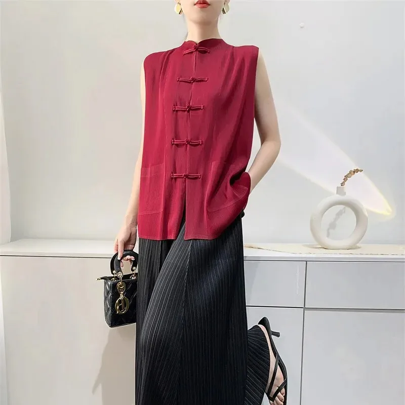 

2024 Spring And Summer Miyake Pleated Tops Women's Chinese Retro Buckle Vest Outer Wear Pressed Pleated Sleeveless T-shirt