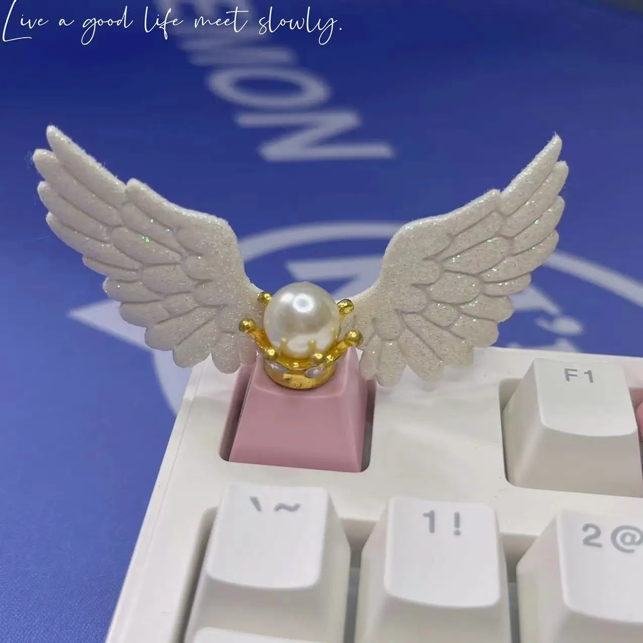 

DIY Gold Powder Sparkling Wings Keycaps Personalized Creative Couple Gifts Game Mechanical Keyboard Keycaps