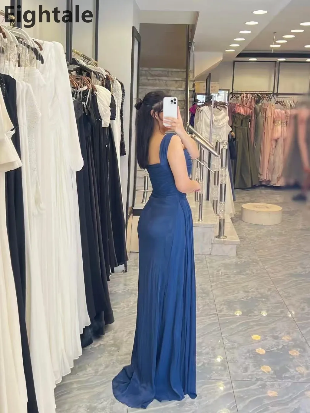 فستان سهرة طويل باللون الأزرق الداكن من Eightale 2025 برقبة مربعة لحفلات الزفاف الرسمية والحفلات الراقصة في دبي مخصص