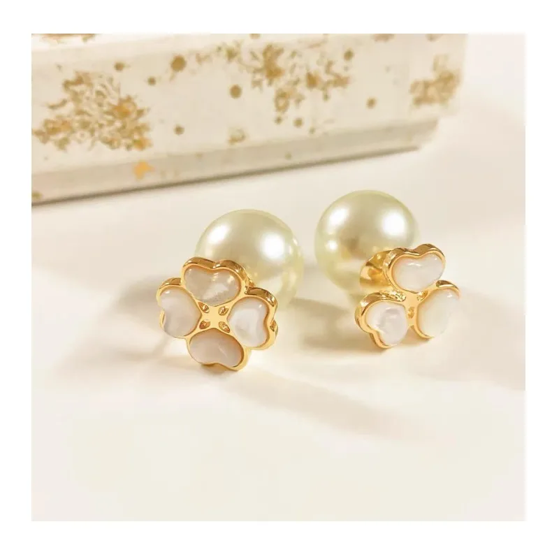

Mother of Pearl Fritillary Earrings Light Luxury Premium French Temperament Asymmetrical Ginkgo Biloba Earrings