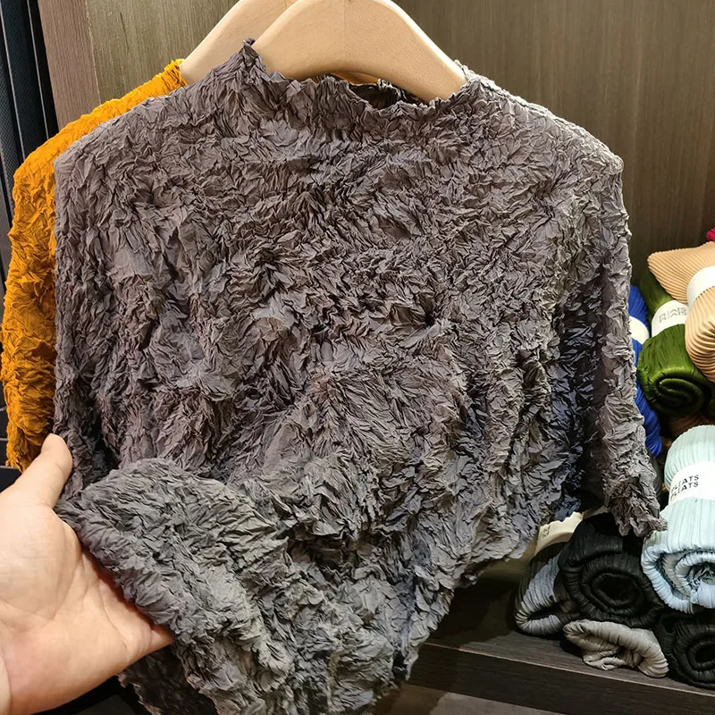 

Miyake Pleated T-shirt Japanese Original Solid Color Blouse 2025 Spring Summer New Loose Thin Hand Pinch Pleated T-shirt Female