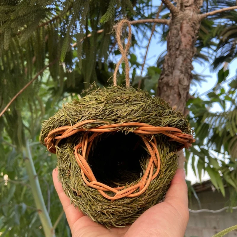 Hand-Woven Bird House Natural Grass Bird Nest Shelter Hut Small Bird Hideaway Outside Sparrows Hanging Parrot Nest Houses Pet B