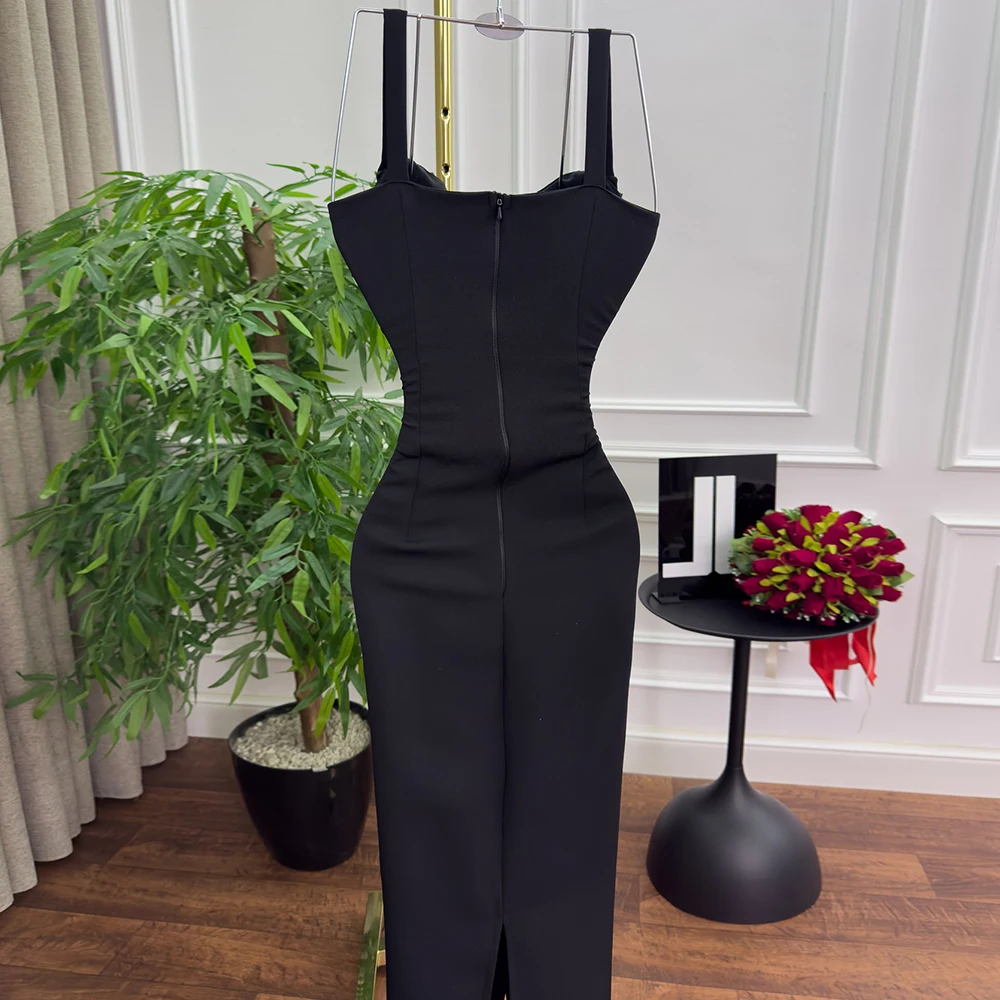 Maßgeschneiderte gerade Abendkleider, knielang, V-Ausschnitt, ärmelloses Abendkleid, schlichtes, modisches, rückenfreies, lässiges Partykleid mit Kristallen