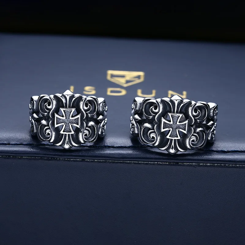 Wholesale s925 sterling silver ring for men and women cross hollow Vine Thai silver vintage distressed heavy industry ornament