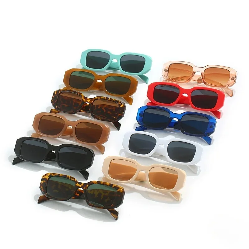 1 Stück Klassische Unisex-Sonnenbrille im Trendigen Design für Männer und Frauen, Modische Designer-Brille für Reisen, Motorradfahren und Fahren – Detail 2