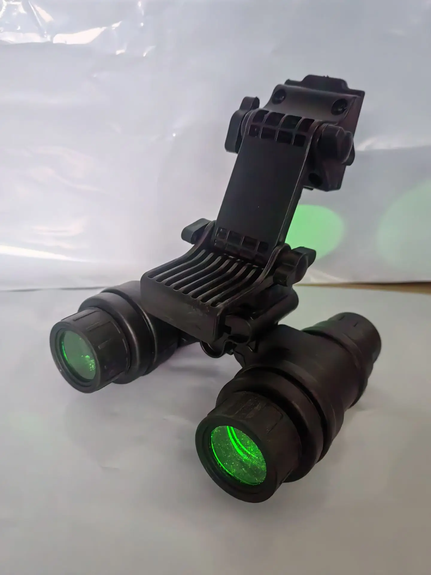 Outdoor Tactical Equipment Binoculars Pvs18 4-Eye Infrared Night Vision Set Model Thermal Imager