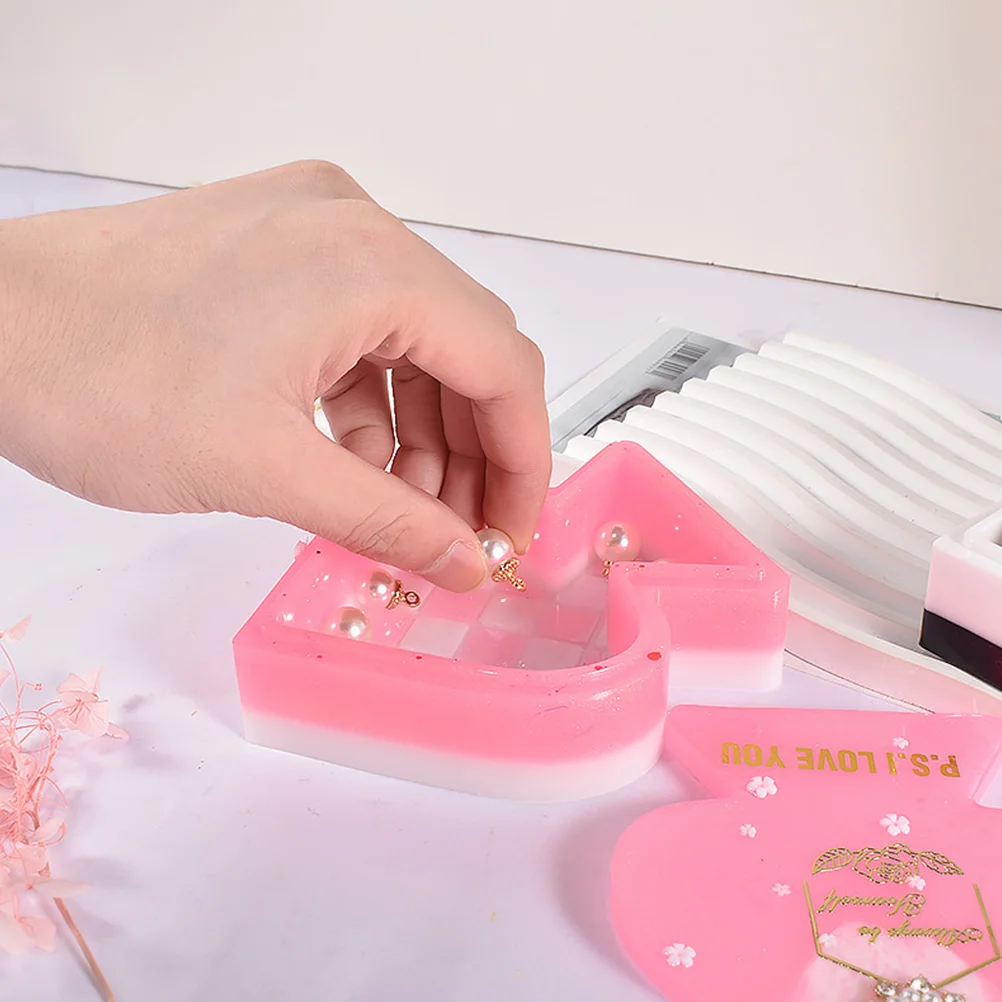 

1 set Checkerboard Pattern Jewelry Storage Box Silicone Mold DIY Trinket Epoxy Casting Spade Shaped Resin Molds Key Ring Craft