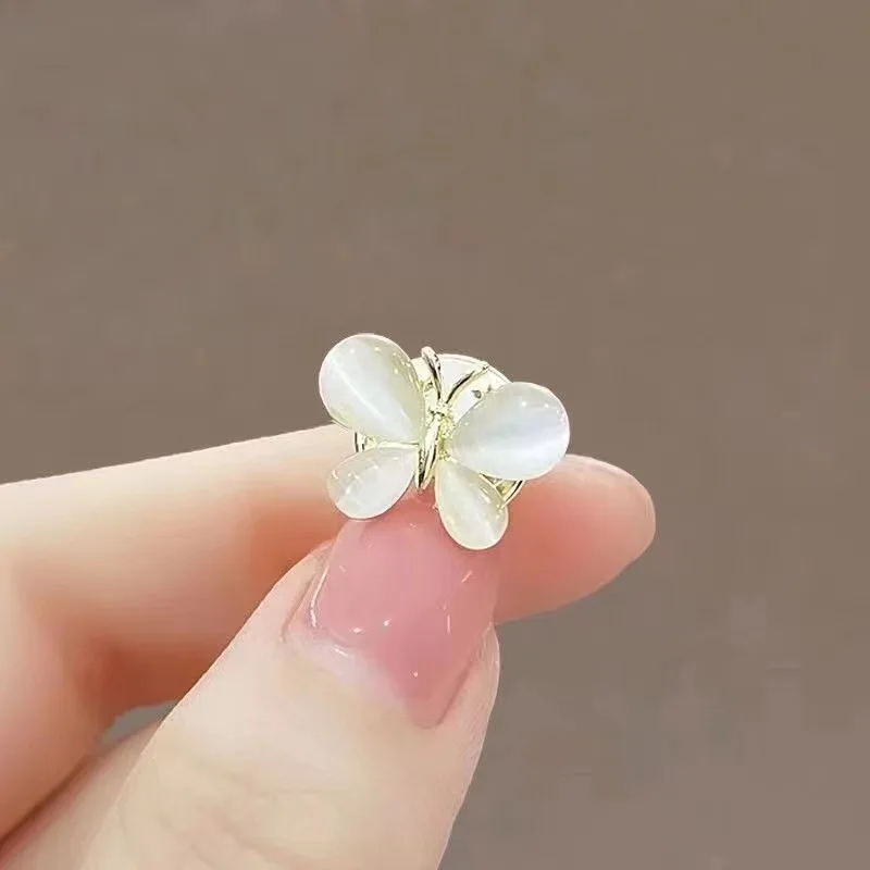 

Модная брошь-булавка с бантом и камнем «кошачий глаз» для женщин, универсальная и милая, предотвращает расстеливание лацканов, фиксирует модные воротники.