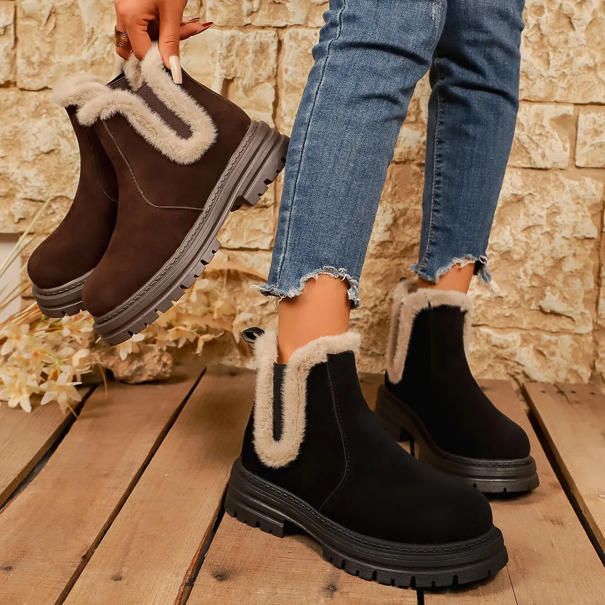 Women Winter Warm Plush Ankle Boots Fluffy Fur Non-slip Bottom Suede Snow Boots Fashion outdoor knight boots Western Botas Mujer