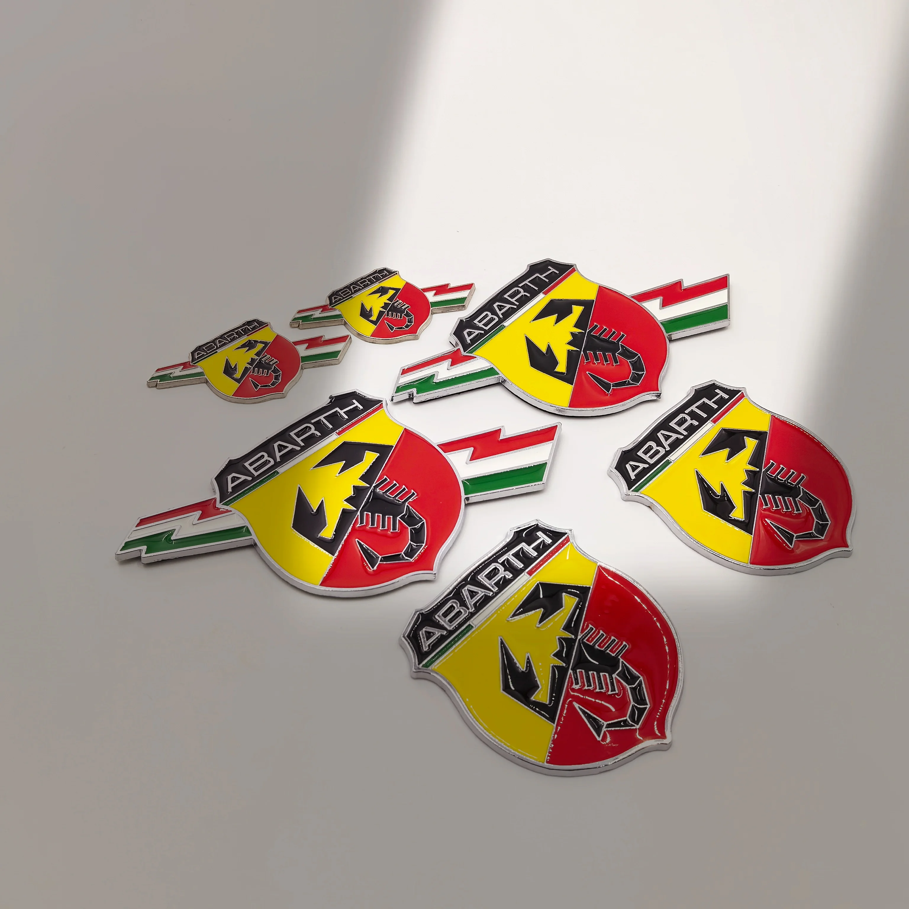 Pegatina con emblema de coche, insignia de ala lateral para coche, calcomanía decorativa para maletero para FIAT Abarth 500 Pulse Panda Tipo Strada 600 500L Mobi Doblo